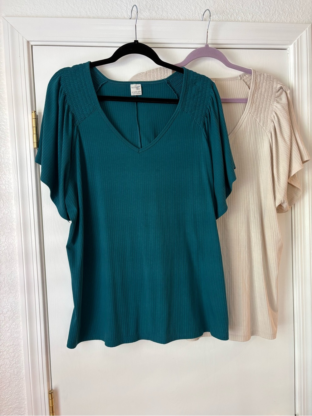 Plus size Terra & Sky Teal Ribbed V-Neck Short Sleeve Tops